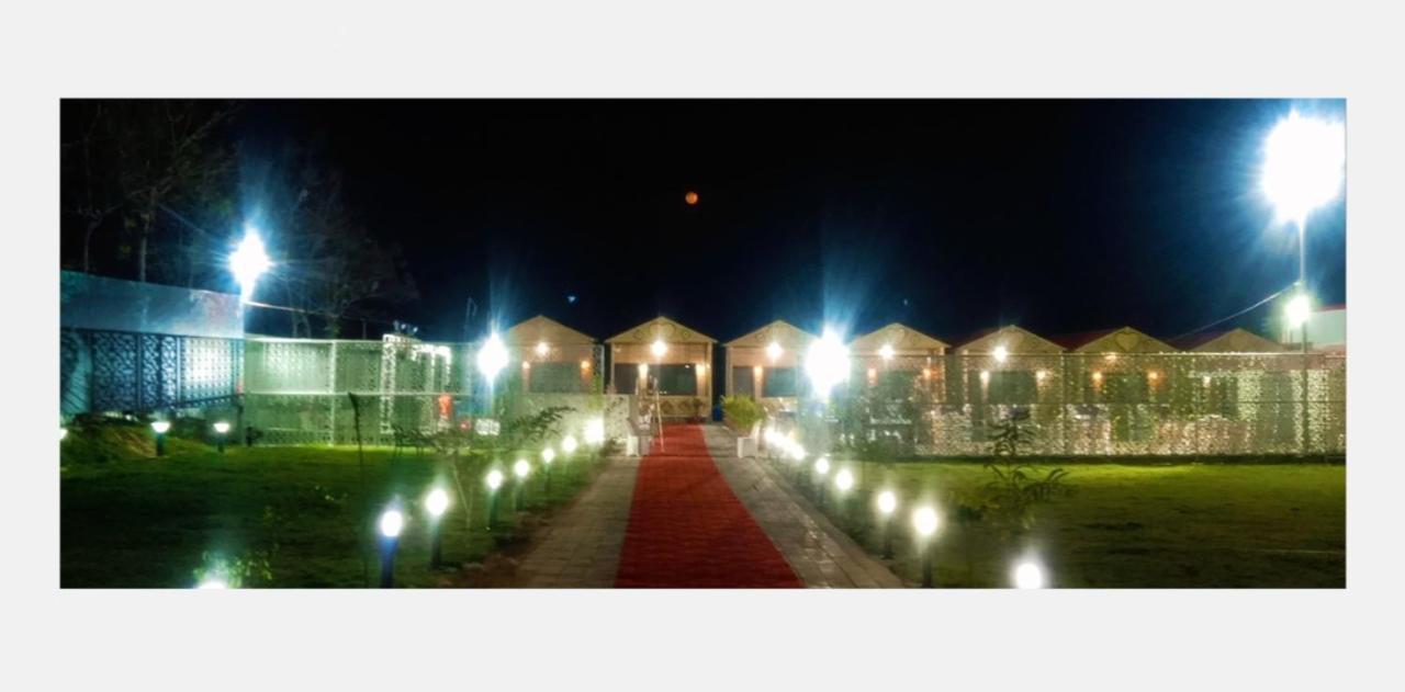 Midwaay Resort Patratu Buitenkant foto