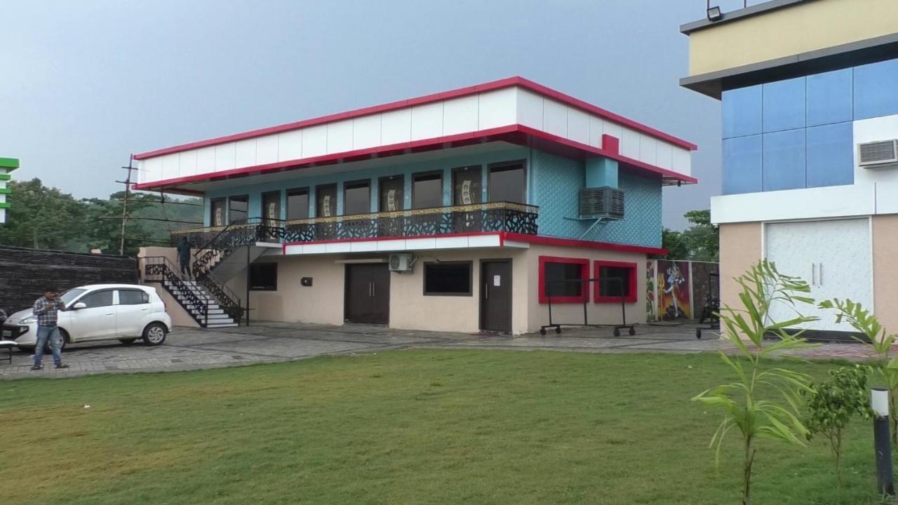 Midwaay Resort Patratu Buitenkant foto