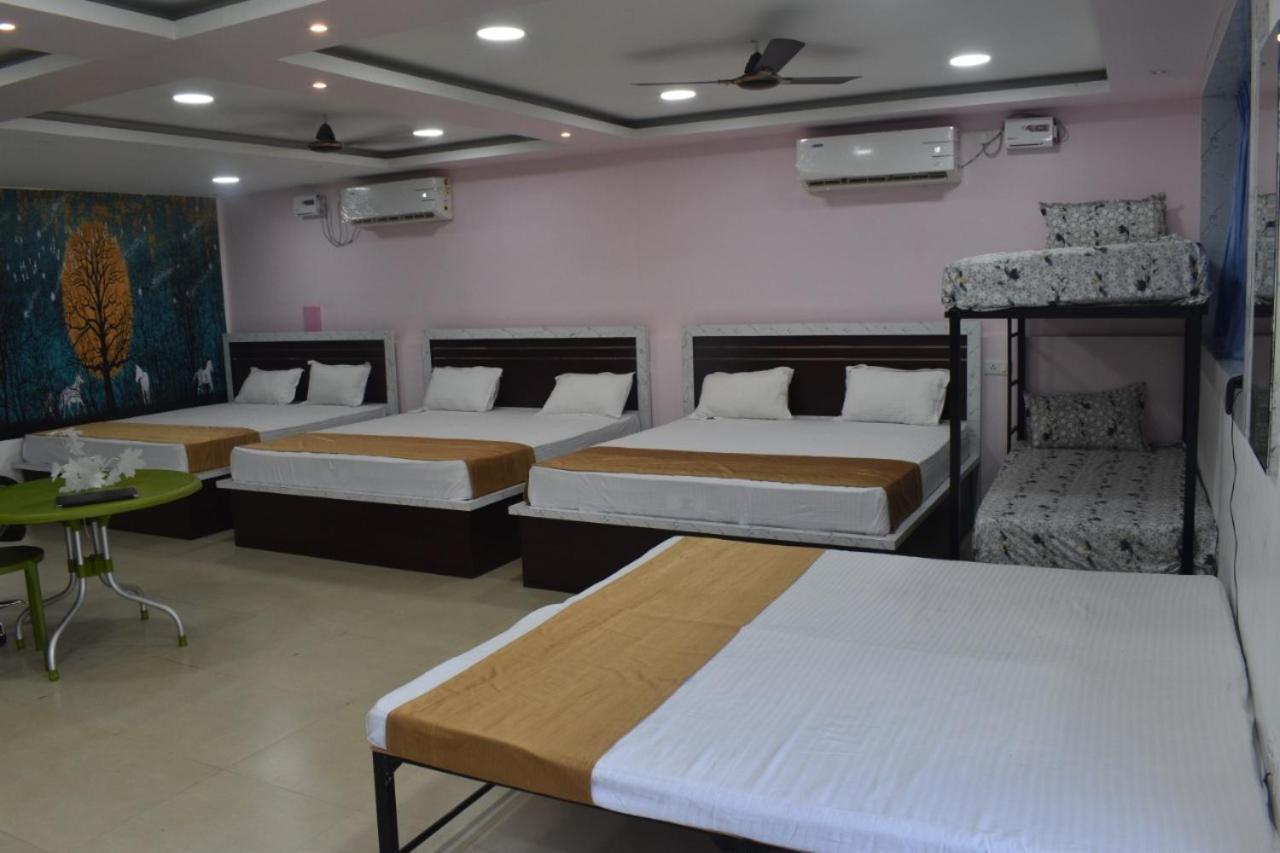 Midwaay Resort Patratu Buitenkant foto